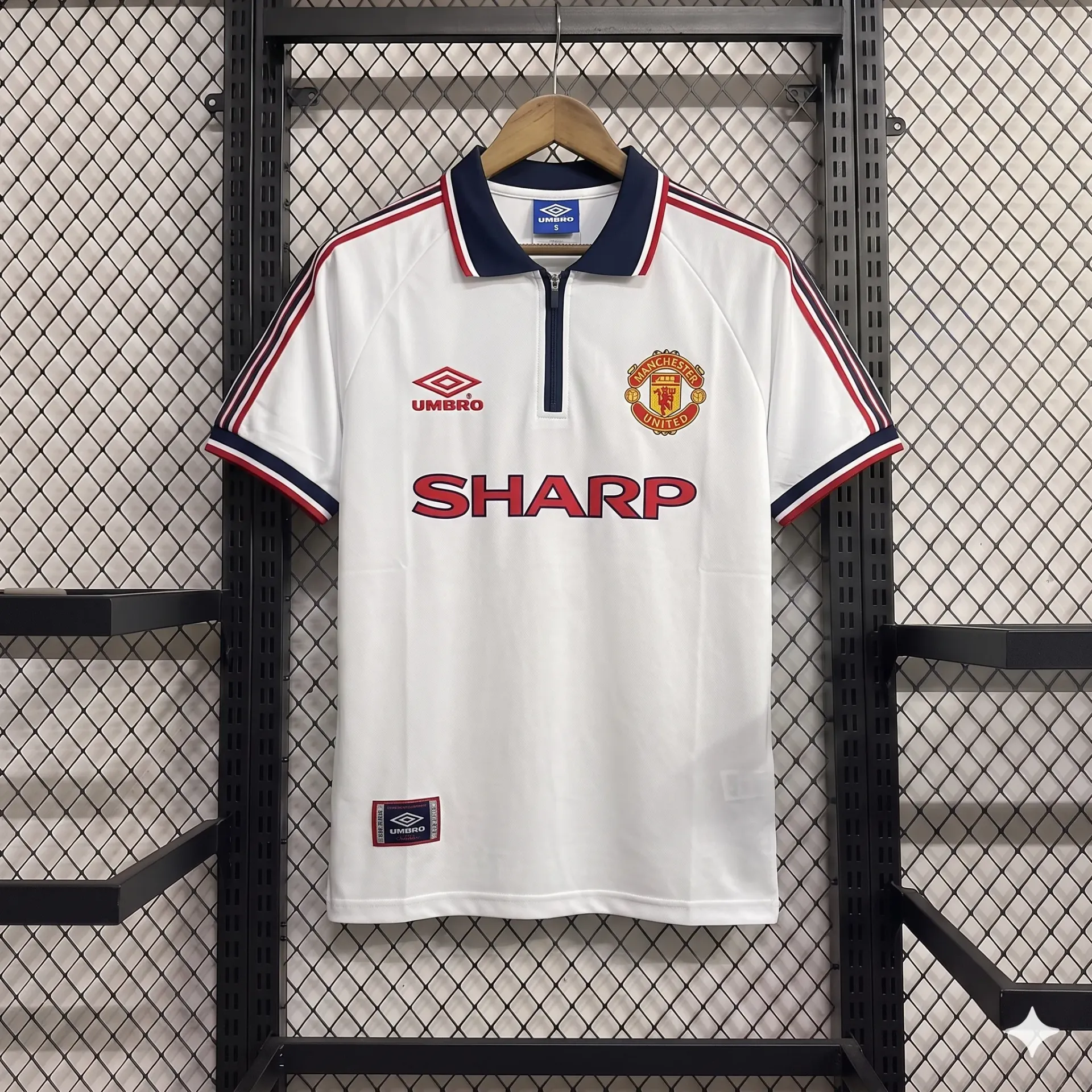 MANCHESTER UNITED 1998 WHITE KIT BECKHAM FIVESLEEVE POLO