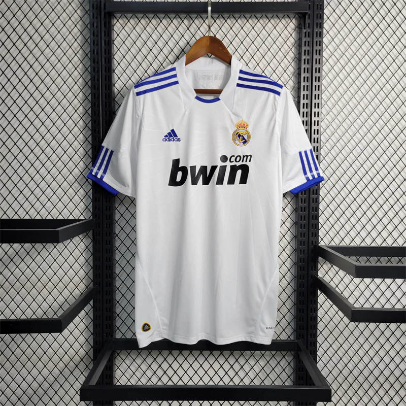 REAL MADRID 2010-11 HOME KIT MARCELO FIVESLEEVE